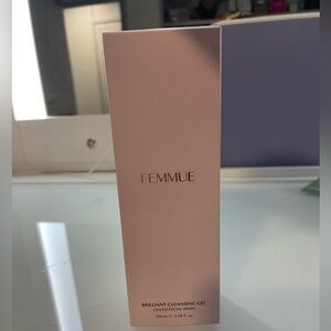 Femmue Brilliant Cleansing Gel 100ml
